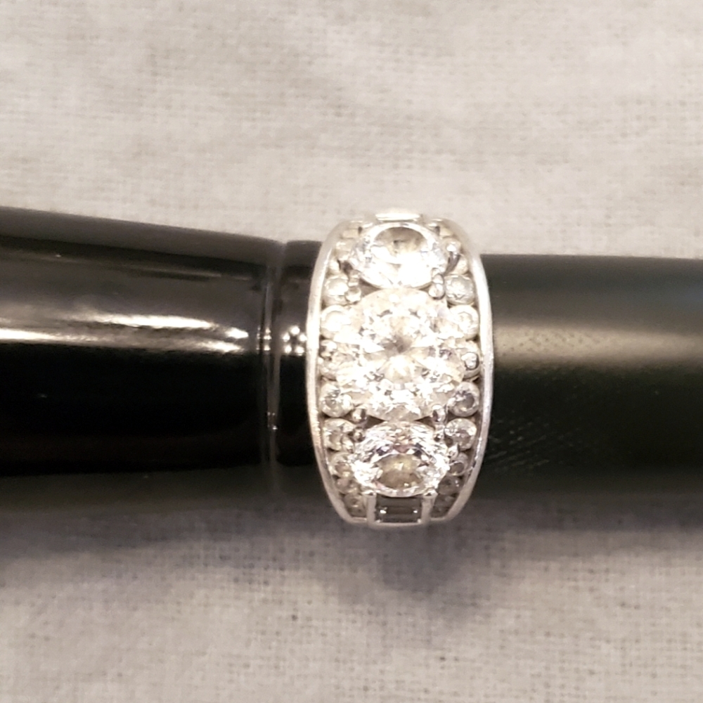 Beautiful platinum over silver and cubic zirconium ring, sz 8, PalmBeachJewelry